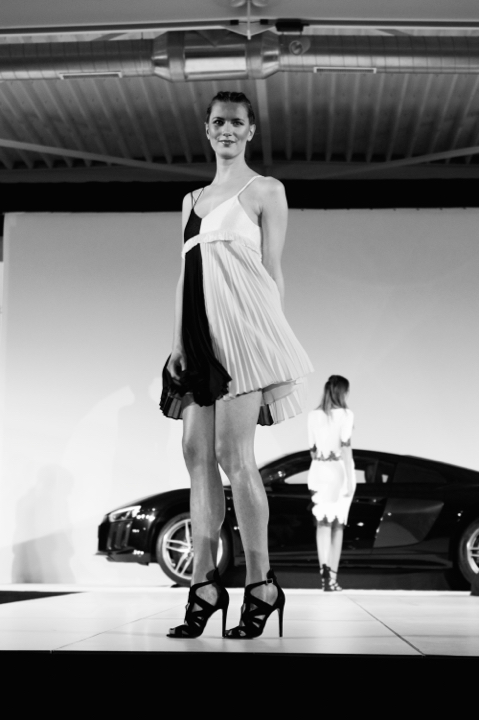 Modeshow Valerie De Booser @ ACM garage Mechelen, picture 10, photographed by Bart Baevegems - FrontView Magazine