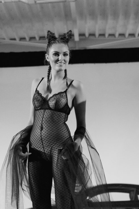Modeshow Valerie De Booser @ ACM garage Mechelen, picture 24, photographed by Bart Baevegems - FrontView Magazine