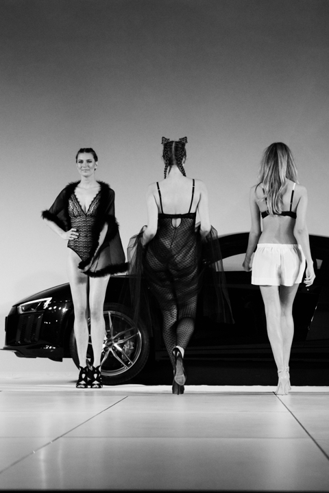 Modeshow Valerie De Booser @ ACM garage Mechelen, picture 25, photographed by Bart Baevegems - FrontView Magazine