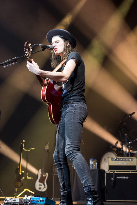 James Bay @ Lotto Arena, picture 2, photographed by Johan Van Buggenhout - FrontView Magazine