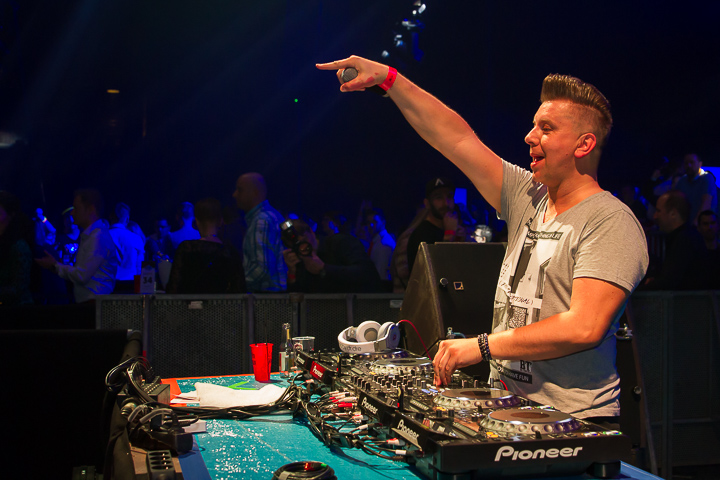 MNM Back To The 90's & 00’s @ Sportpaleis, picture 3, photographed by Marc Verdonck - FrontView Magazine