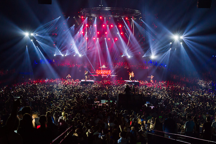 MNM Back To The 90's & 00’s @ Sportpaleis, picture 19, photographed by Marc Verdonck - FrontView Magazine