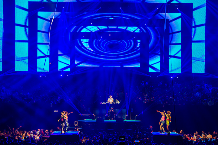 MNM Back To The 90's & 00’s @ Sportpaleis, picture 24, photographed by Marc Verdonck - FrontView Magazine