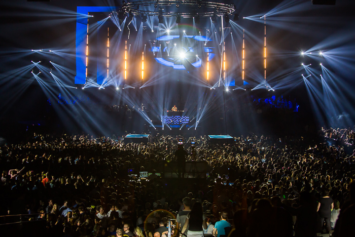MNM Back To The 90's & 00’s @ Sportpaleis, picture 26, photographed by Marc Verdonck - FrontView Magazine