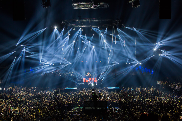MNM Back To The 90's & 00’s @ Sportpaleis, picture 27, photographed by Marc Verdonck - FrontView Magazine