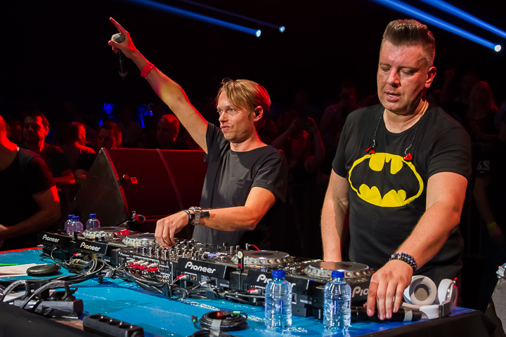 MNM Back To The 90's & 00’s @ Sportpaleis, picture 58, photographed by Marc Verdonck - FrontView Magazine