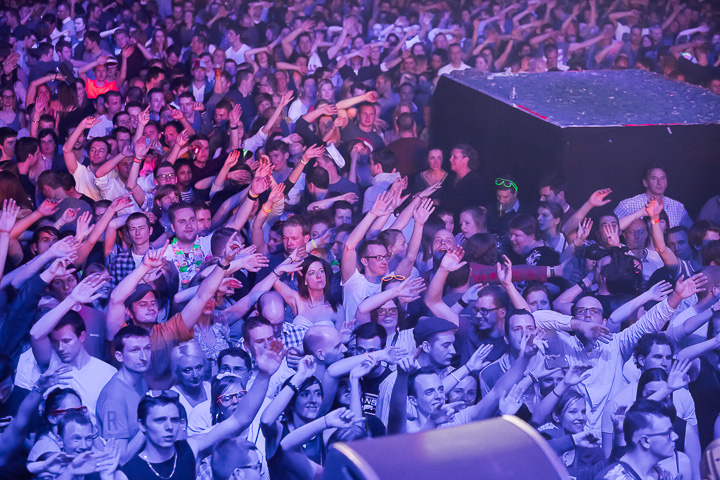 MNM Back To The 90's & 00’s @ Sportpaleis, picture 81, photographed by Marc Verdonck - FrontView Magazine