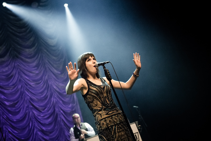 Scott Bradlee's Postmodern Jukebox @ AB, picture 6, photographed by Dorien Goetschalckx - FrontView Magazine