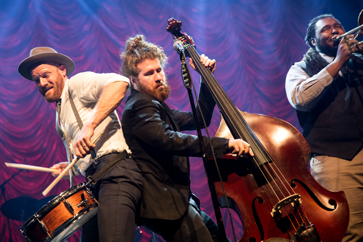 Scott Bradlee's Postmodern Jukebox @ AB, picture 13, photographed by Dorien Goetschalckx - FrontView Magazine