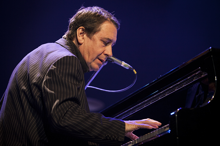 Jools Holland @ De Roma, picture 7, photographed by Frank Lambrechts - FrontView Magazine