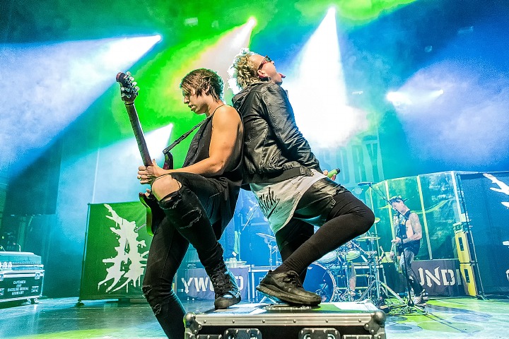 Attila @ Ancienne Belgique, picture 1, photographed by Edwin Houdevelt - FrontView Magazine