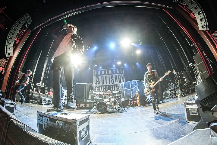 Attila @ Ancienne Belgique, picture 8, photographed by Edwin Houdevelt - FrontView Magazine