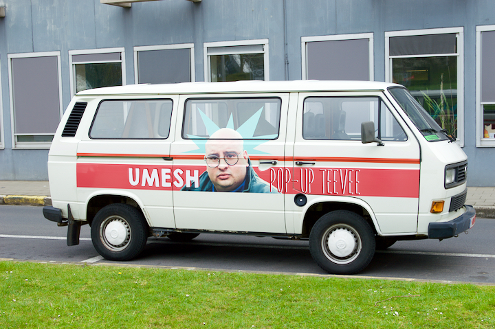 Umesh pop-up teevee @ perszaal VRT, foto 2, foto's door Bart Baevegems - FrontView Magazine