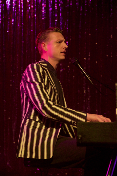 Bent Van Looy @ Handelsbeurs Gent, picture 2, photographed by Bart Baevegems - FrontView Magazine
