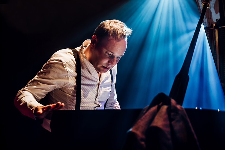 Jef Neve & Typhoon (soundcheck) @ Ancienne Belgique, picture 4, photographed by Elke Briers - FrontView Magazine