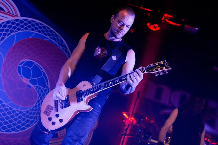 Amorphis @ Trix, foto 7, foto's door Dorien Goetschalckx - FrontView Magazine