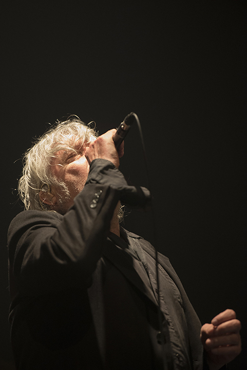 Arno @ Ancienne Belgique, picture 5, photographed by Tom  Lammens - FrontView Magazine