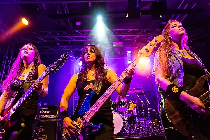 The Iron Maidens @ De Pul, picture 44, photographed by Edwin Houdevelt - FrontView Magazine