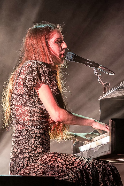 Birdy @ Ancienne Belgique, picture 25, photographed by Edwin Houdevelt - FrontView Magazine