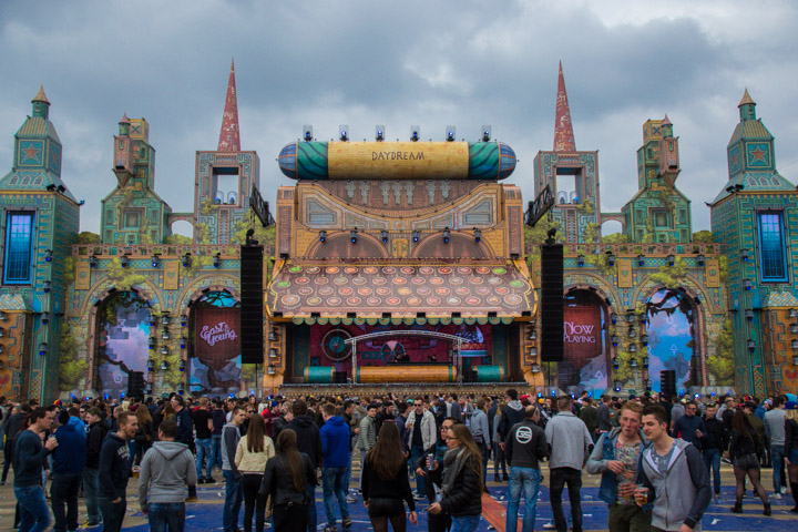 Daydream Festival 2016 - Deel 2 @ Festivalpark Lommel, picture 12, photographed by Tom Van Tongerloo - FrontView Magazine