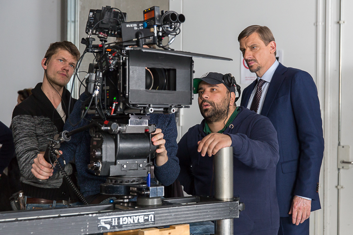Setbezoek verfilming: 'Dode Hoek' @ TV studio Brussel, foto 31, foto's door Guy Danneels - FrontView Magazine