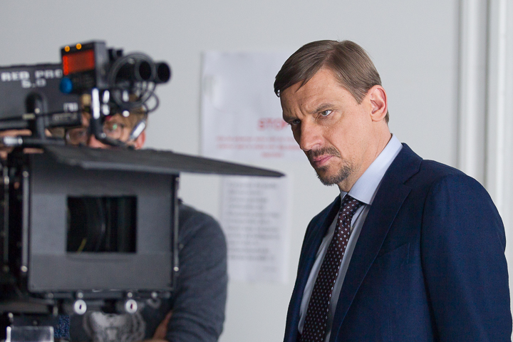 Setbezoek verfilming: 'Dode Hoek' @ TV studio Brussel, foto 32, foto's door Guy Danneels - FrontView Magazine