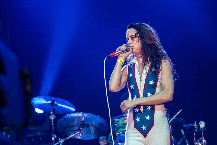 Juliette & The Licks @ Groezrock 2016, foto 33, foto's door Edwin Houdevelt - FrontView Magazine