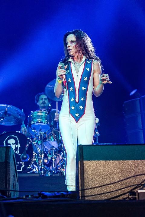 Juliette & The Licks @ Groezrock 2016, foto 40, foto's door Edwin Houdevelt - FrontView Magazine