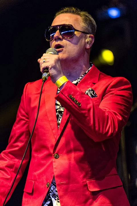 Me First And The Gimme Gimmes @ Groezrock 2016, foto 2, foto's door Edwin Houdevelt - FrontView Magazine