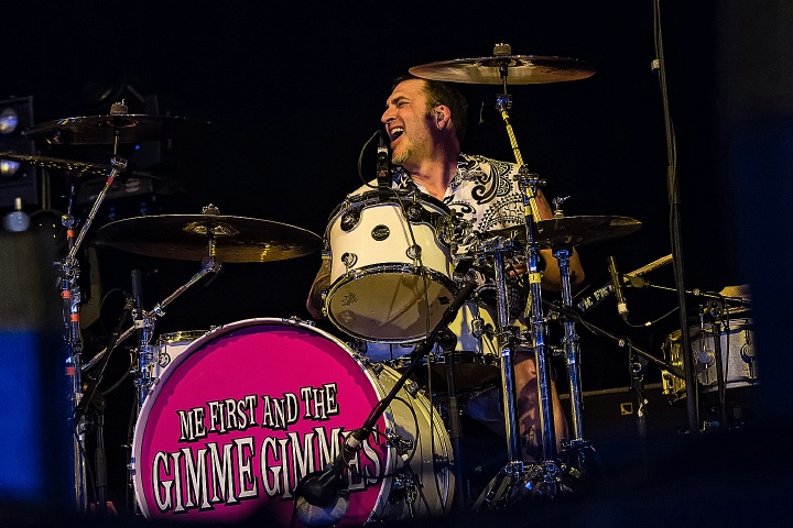 Me First And The Gimme Gimmes @ Groezrock 2016, foto 6, foto's door Edwin Houdevelt - FrontView Magazine