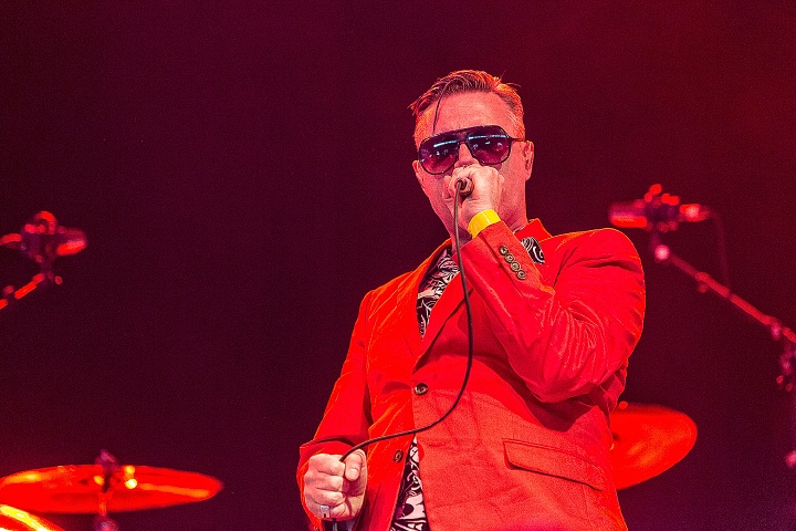 Me First And The Gimme Gimmes @ Groezrock 2016, foto 12, foto's door Edwin Houdevelt - FrontView Magazine