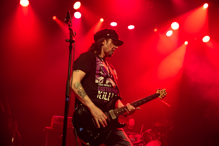 Phil Campbell's All Starr Band @ 013, picture 5, photographed by Dorien Goetschalckx - FrontView Magazine