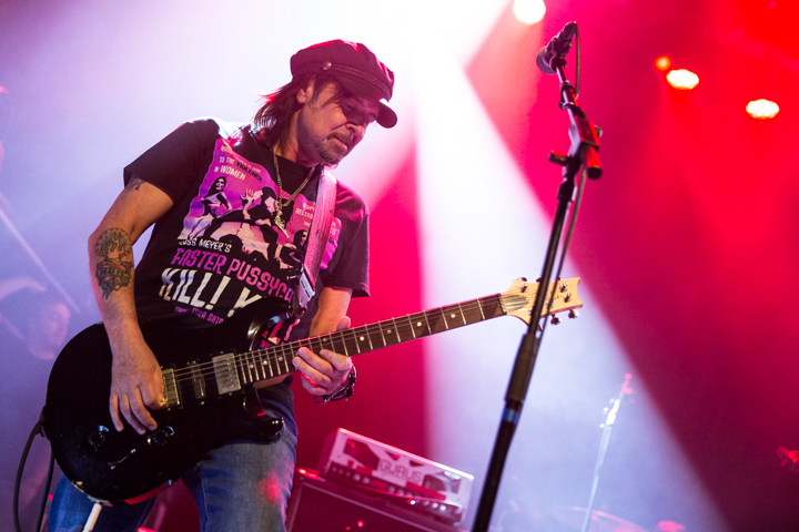 Phil Campbell's All Starr Band @ 013, picture 7, photographed by Dorien Goetschalckx - FrontView Magazine