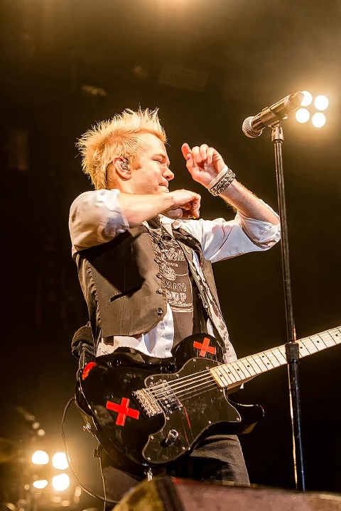 Sum 41 @ Groezrock 2016, foto 7, foto's door Edwin Houdevelt - FrontView Magazine