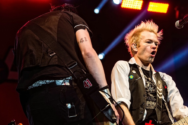 Sum 41 @ Groezrock 2016, foto 44, foto's door Edwin Houdevelt - FrontView Magazine