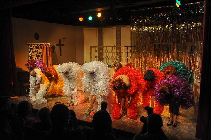 La cage aux Folles @ EWT Theater - Deurne, picture 57, photographed by Goele Bormans - FrontView Magazine