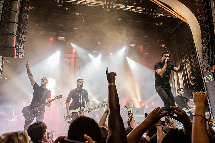 Simple Plan @ Vooruit Gent, picture 24, photographed by Edwin Houdevelt - FrontView Magazine