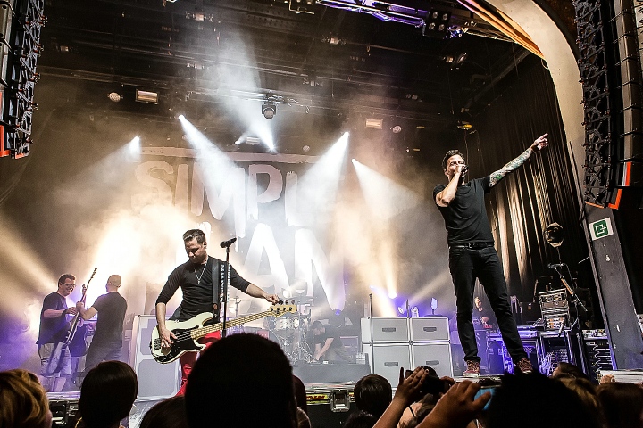 Simple Plan @ Vooruit Gent, picture 32, photographed by Edwin Houdevelt - FrontView Magazine