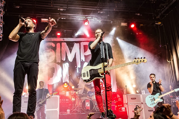Simple Plan @ Vooruit Gent, picture 42, photographed by Edwin Houdevelt - FrontView Magazine