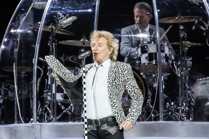 Rod Stewart @ Sportpaleis, picture 1, photographed by Dorien Goetschalckx - FrontView Magazine