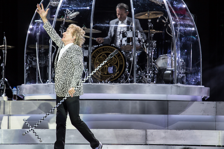 Rod Stewart @ Sportpaleis, picture 6, photographed by Dorien Goetschalckx - FrontView Magazine