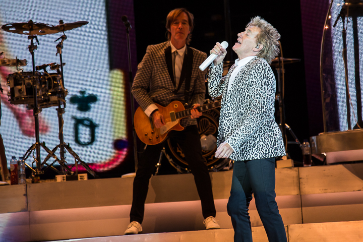 Rod Stewart @ Sportpaleis, picture 7, photographed by Dorien Goetschalckx - FrontView Magazine