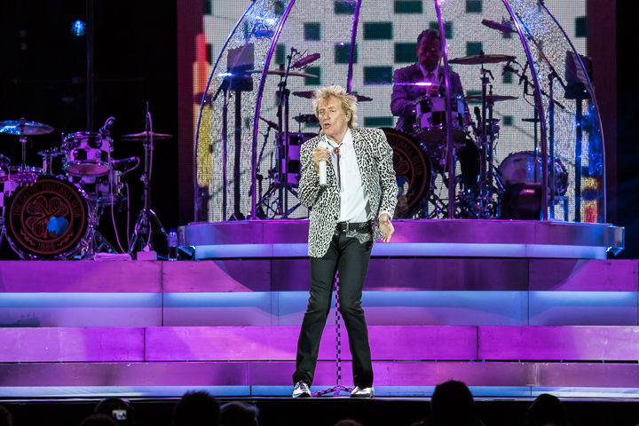 Rod Stewart @ Sportpaleis, picture 11, photographed by Dorien Goetschalckx - FrontView Magazine