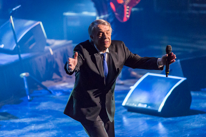 Salvatore Adamo in concert @ Kursaal te Oostende, picture 36, photographed by Guy Danneels - FrontView Magazine