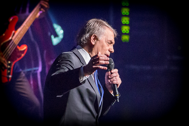 Salvatore Adamo in concert @ Kursaal te Oostende, picture 47, photographed by Guy Danneels - FrontView Magazine