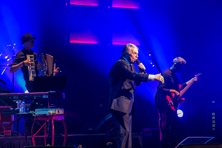 Salvatore Adamo in concert @ Kursaal te Oostende, picture 80, photographed by Guy Danneels - FrontView Magazine