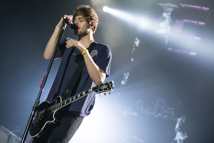 5 Seconds of Summer @ Sportpaleis, foto 1, foto's door Dorien Goetschalckx - FrontView Magazine