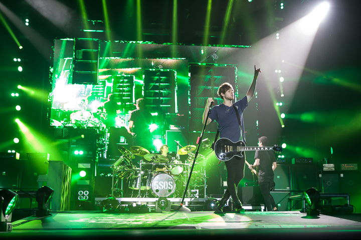 5 Seconds of Summer @ Sportpaleis, foto 3, foto's door Dorien Goetschalckx - FrontView Magazine