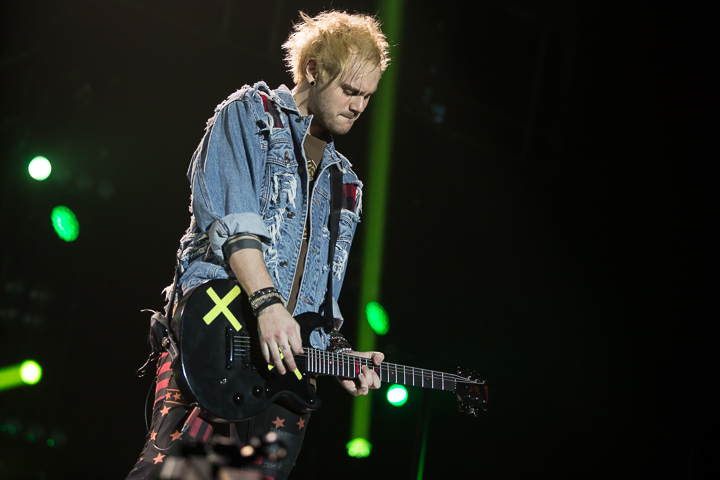 5 Seconds of Summer @ Sportpaleis, foto 11, foto's door Dorien Goetschalckx - FrontView Magazine