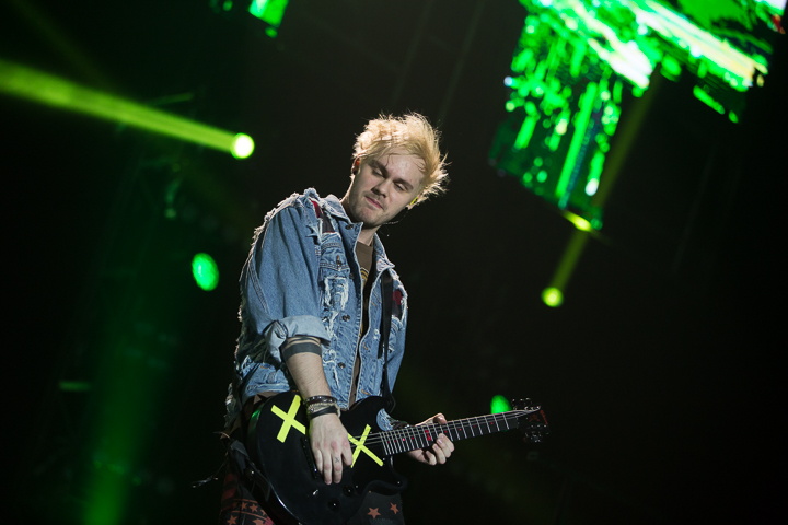 5 Seconds of Summer @ Sportpaleis, foto 13, foto's door Dorien Goetschalckx - FrontView Magazine